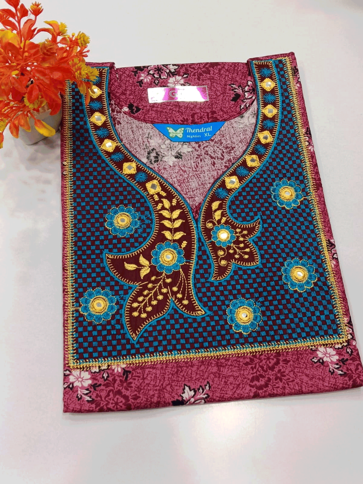 Embroidery-Nighty4-1